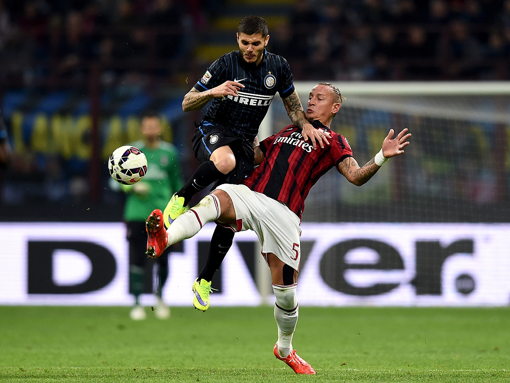 意甲球星助力意大利备战欧洲杯预选赛的简单介绍