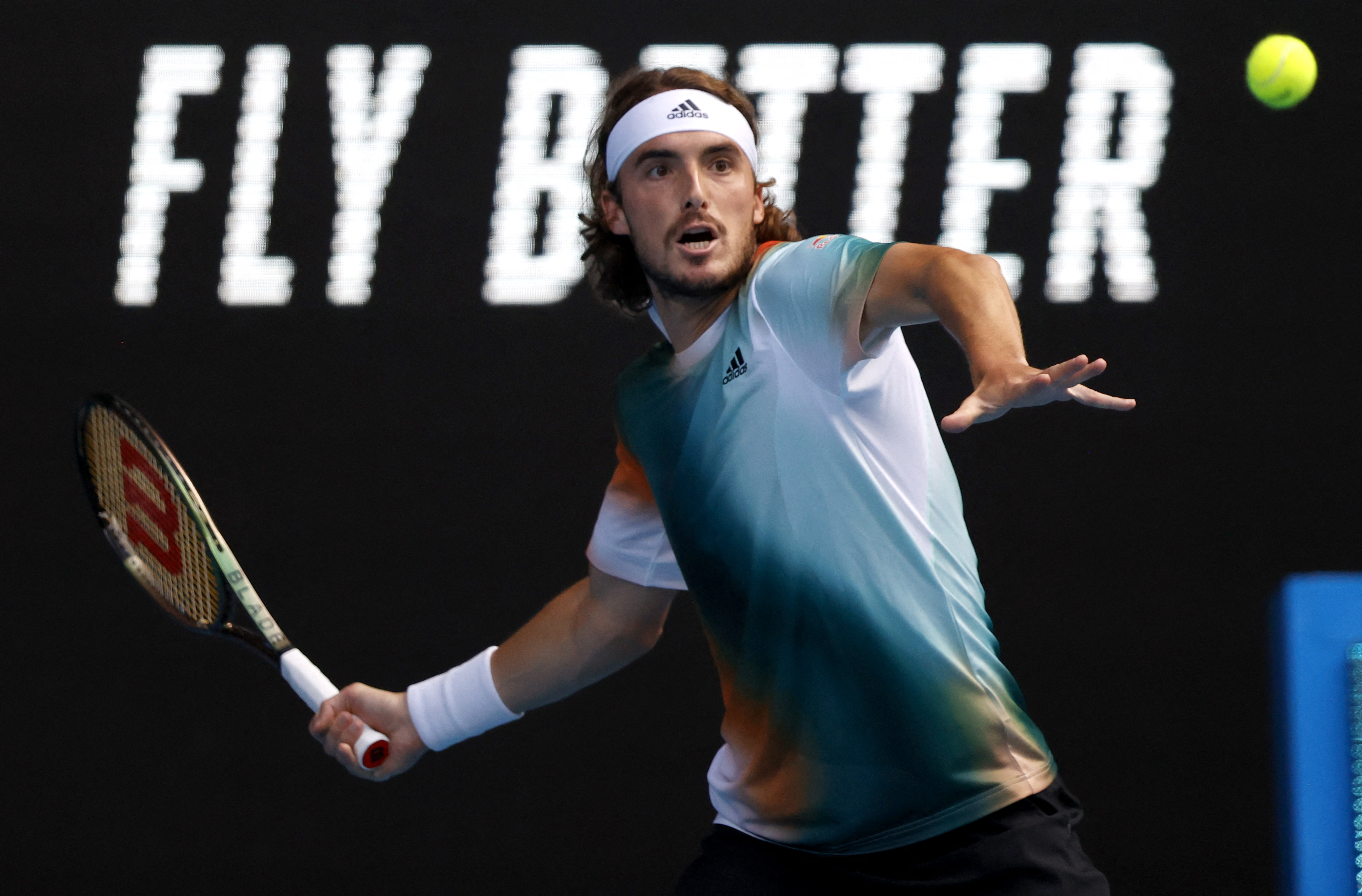 包含美国网球队强势世界网球队，西西帕斯送出助攻的词条