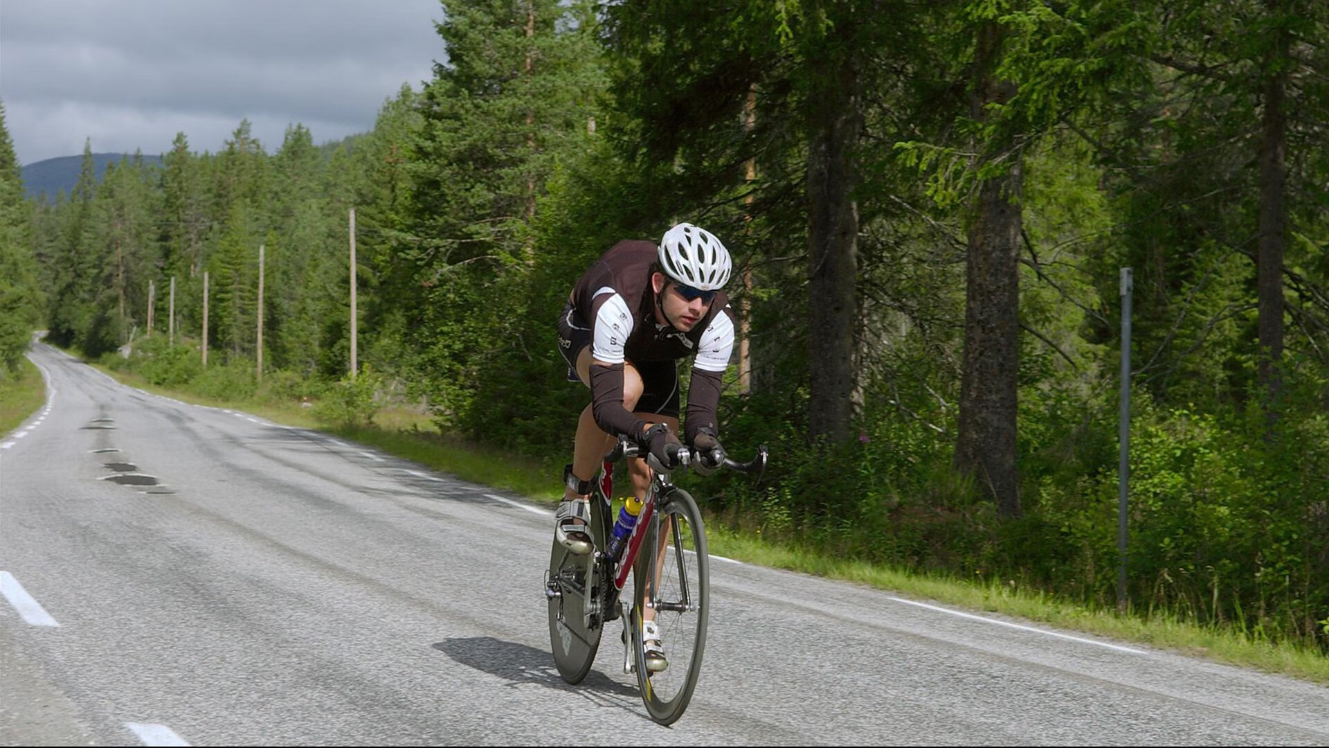 巴黎雨夜奇迹，三笘薰绝境救主，日本飞翼导演南美逆袭